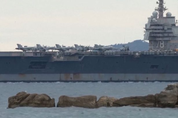 Pycha americkeho namornictva si odskoila z Iranu v Chorvatsku ju cakaju opravy a udrzba