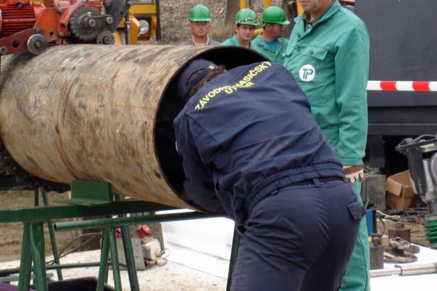 Ropa cez Druzbu stale netece Hoci Kyjev sluibil ze kohutiky otvori