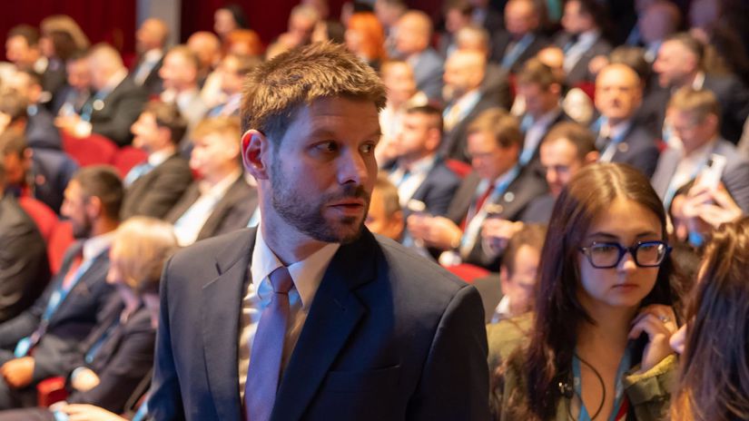 Simecka nemal protikandidata a ostava predsedom PS Uhadnete s ktorymi stranami ihned vylucili spolupracu