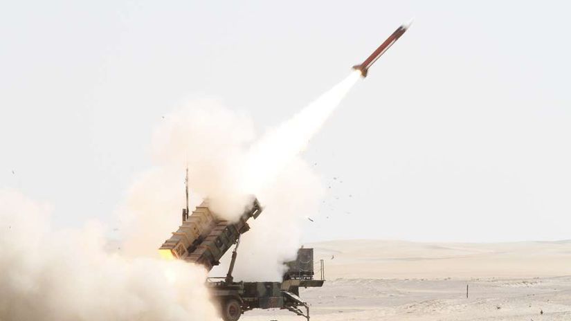 Slepi patrioti na Blizkom vychode Iran zasahuje do Achillovej paty americkej obrany