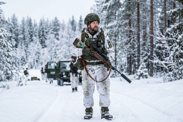 Totalna obrana 2 0 Finsko vyzyva rezervistov aby si do sluzby priniesli vlastne drony a zbrane