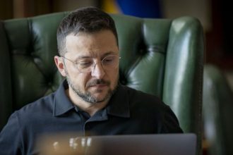 Ukrajinska rozvedka ziskala tajne dokumenty o obrovskych stratch ruskych vojakov Zelenskyj zverejnil detaily