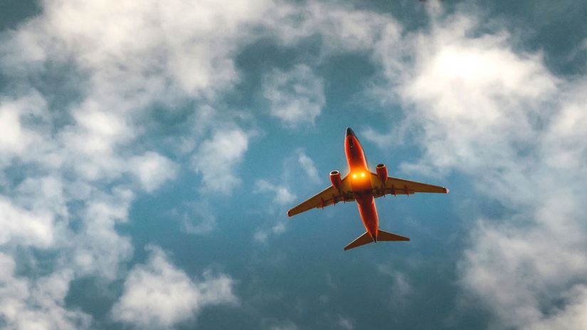 Vsetci ju nenavidia no kazdy nyou lieta Aj ked je tato nizkonakladova letecka spolocnost na chvoste rebricka oblibenosti o klientov nema nudzu