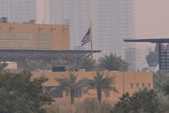 online Areal americkej ambasady v Bagdade bol zasiahnuty pri utoku. USA zacnu eskortovat lode Hormuzskym prielivom