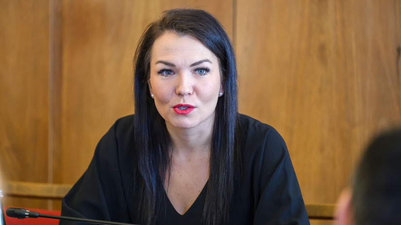 predsednicka sudnej rady kosova ziada od opozicnej poslankyne jurikovej ospravedlnenie obvinila ju z hrubeho utoku