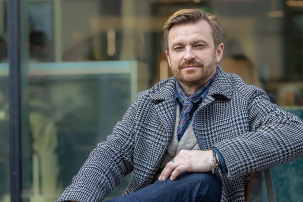 tenorista pavol Brsliik viac nez vojen sa bojim umelej inteligencie preco su koncerty pre politikov a sportovcov utrpenim