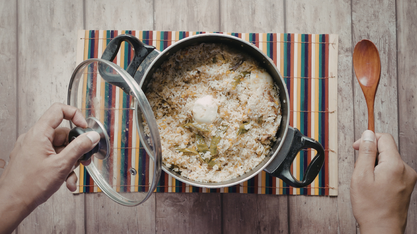 tento kuchynsky riad ma doma kazdy no jeho skutocny vyznam vacsina ludi podceuje obycajna lyzica moze ovplyvnit vase zdravie