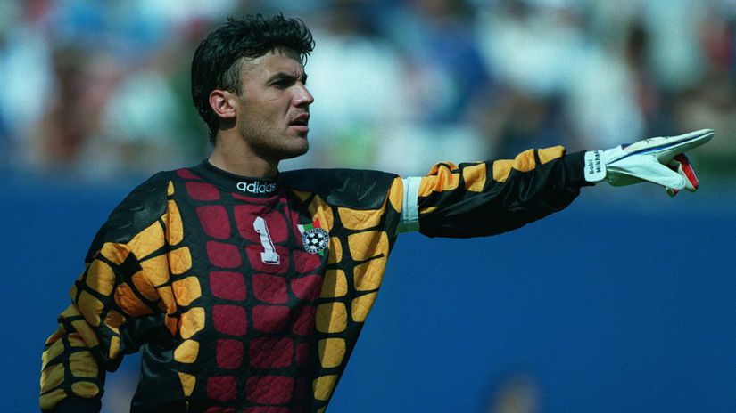 Bulharsky futbal smuti Zomrel legendarne brankar a architekt uspechu na MS 1994 v USA