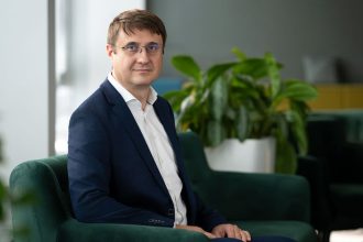 Ekonom nema dobre spravy Realne mzdy Slovakov budu stagnovat pocas nasledujucich dvoch rokov