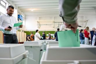 Je Zelenskyj kandidatomm Madarske volby boli podla OBSE slobodne ale nie spravodlive