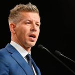 Madar hovoril so sefom strany Madarska aliancia Gubikom pozval ho do Budapesti