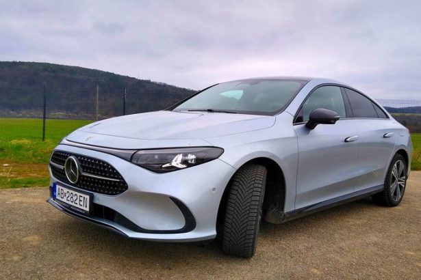 Mercedes Benz CLA 200 vykonovo skromny ale luxusny a s benzinovym motorom