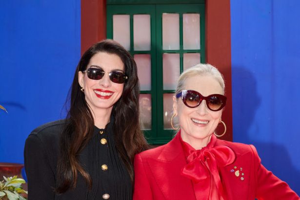 Modna kralovna je spat 75 rocna Meryl Streep v nohavicovom kostyme rozpalila Mexiko Damy ak chcete vyzerat mladsie tuto farbu musite vyskusat