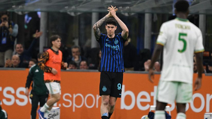 Nenavist a vyhrazy Z najlepsieho obrancu krajiny sa stal vyvrhel Uteciek z Interu Milano do Barcelony