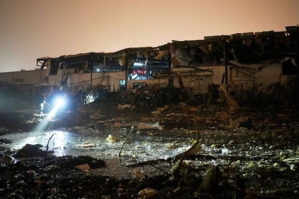 ONLINE Trump pohrozil utokmi na iranske mosty a elektrarne Este sme ani nezaili nii odkzal