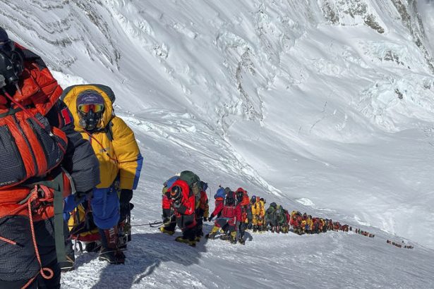 Serpovia na Mount Evereste podavali horolezcom prasok do peciva a lieky pocet pripadov je obrovsky