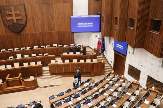 Statny prieskum opat prekvapil Tesny suboj o prve miesto a sok pre matovicovcov