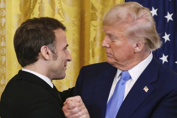 Trump zosmiesnil Macrona Narazky na manzelku vyvolali hnev vo Francuzsku