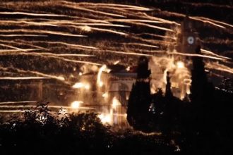 VIDEO Raketova vojna v Grecku Farnici po sebe strielali ako sialeni