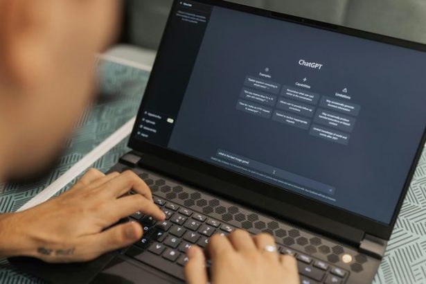 chatbot ako spoluziak ktory pomaha s ulohami ak budeme ignorovat ai vo vzdelavani skoly prestanu byt relevantne varuje expert