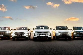 predaje aut v britanii v marci ovladol cinsky range rover za polovicnu cenu