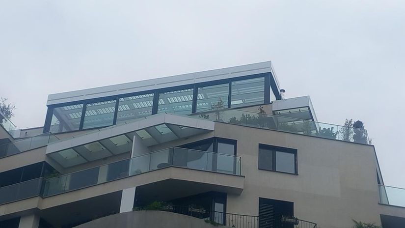 premier fico si takmer dvojnasobne zvacsil byt urady udajne o nicom nevedia mikulec hovori aj o sume