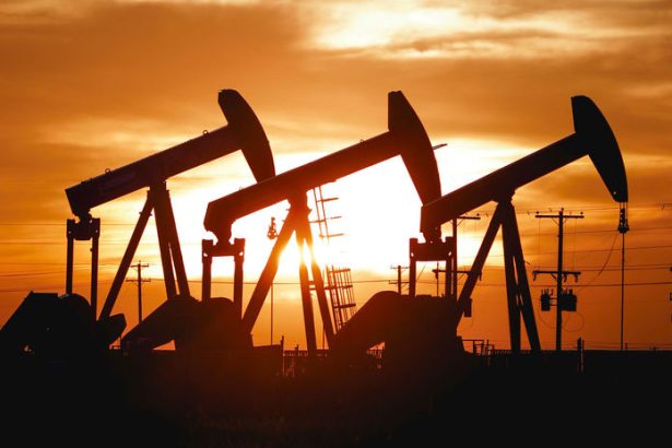 tektonicky posun na trhu s ropou emiraty vystupuju z opec kto na tom ziska a kto strati