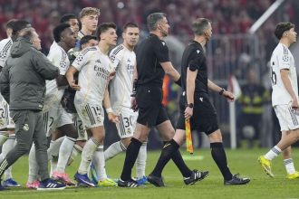 v mnichove po zapase panovala vesela atmosfera hraci realu nevedeli rozhodcovi pripisat meno padali ostre slova