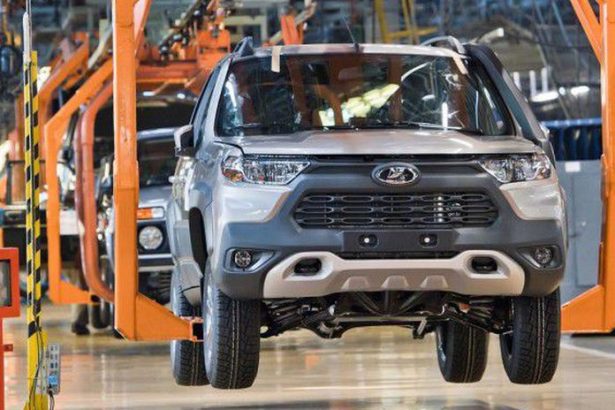 Ako Rusi znicili svoj vlastny automobilovy priemysel Bol to rychly pad
