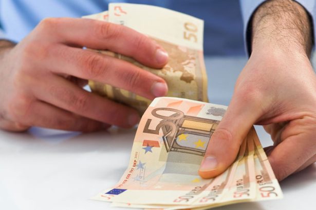 Minimalna mzda na Slovensku nestaci na dostojny zivot vypocitali experti Aka by mala byt