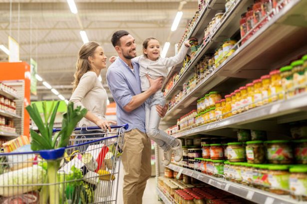 Mozno ju mate v chladnicke Velky retazec na Slovensku stahuje z predaja oblubenu zeleninu Naslo sa v nej cudzie teleso