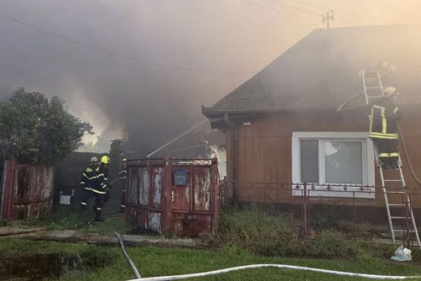 Ohen pohltil tri rodinne domy aj s autami skody presiahli 200tisic eur