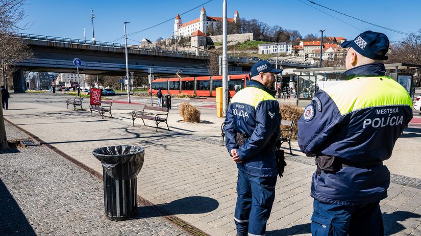 VIDEO Slofk v Bratislave nie je dobry napad Mozu vas okradnut Zlodej vsak netusil ze ho snima policia