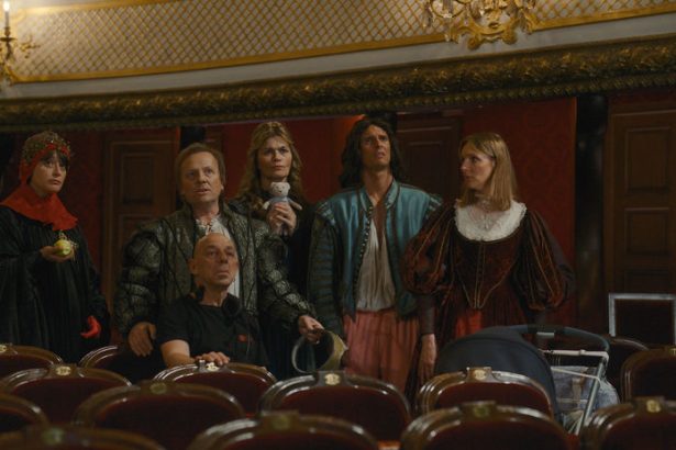 Horor pred premierou Slipy na koberci u Shakespeara V Comedie Francaise je mozne vsetko