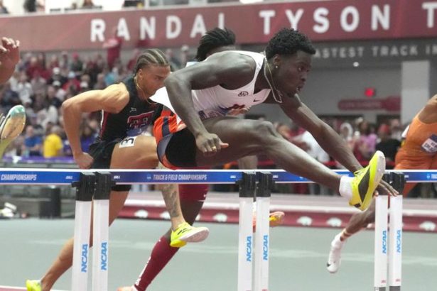 Mladik sokoval atleticky svet 20 rocny student vytvoril svetovy rekord na 110 m prekazok