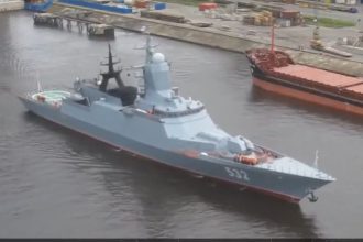 Nielen Petrohrad Koliska ruskeho namornictva dostala tvrdy uder video zachytava drznu devastaciu raketovej korvety