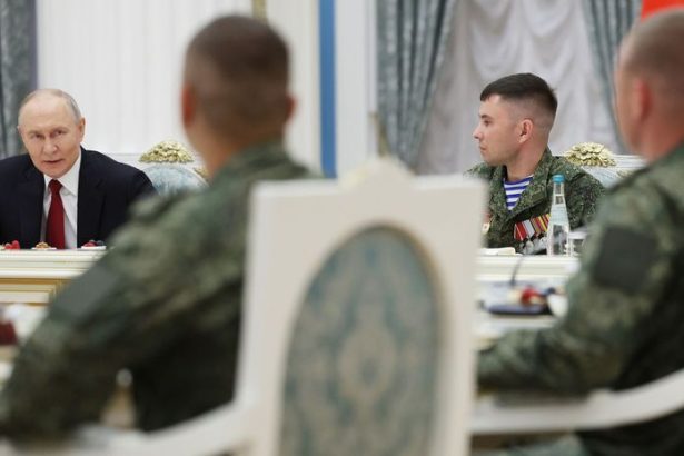 Putin odhalil kolko vojakov nasadil proti Ukrajine Priznal aj problem ktory trapi Moskvu