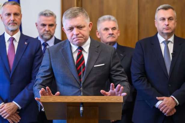 Slovensku ekonomiku udrzuju nad vodou penazenky ludi Priemysel vsak vyslal varovny signal