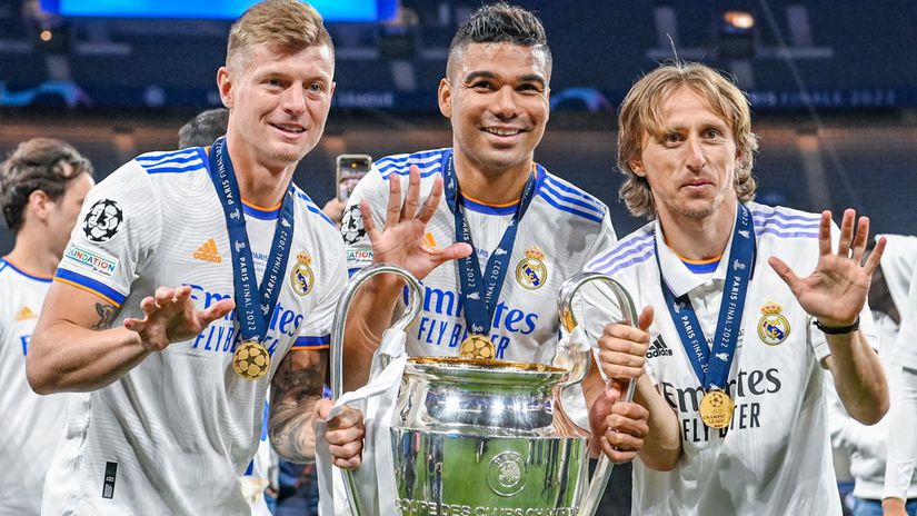 Slovensky futbal smeruje k hviezdam Casemiro v satni Humenneho Toure rokuje so Slovanom