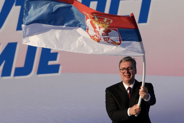Srbsko caka politicke zemetrasenie Vucic oznamil odchod a predcasne volby