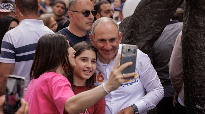 V arianskych volbach sa rozhodovalo o Rusku Ich vysledok Putina nepotesi Preco mu vitaz prekaza