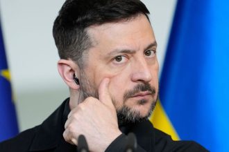 Zelenskeho rozhodnutie spustilo vo Varsave burstku Vyznamenanie od Poliakov ma na stole Nawrocki