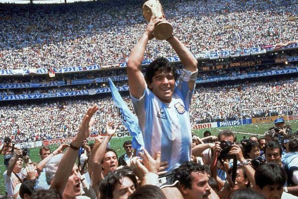 sportweb prinasa novy podcast sportove legendy prva epizoda sa zameriava na fenomene diega maradonu