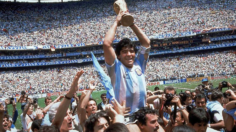 sportweb prinasa novy podcast sportove legendy prva epizoda sa zameriava na fenomene diega maradonu