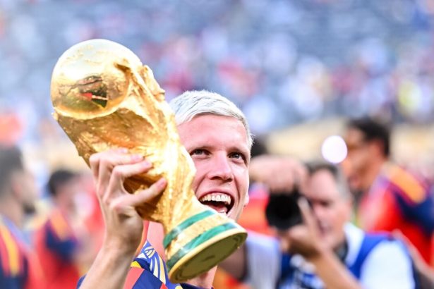 Argentinske dno nema konca Legendarne obranca pristupil k Olmovi a uderil ho do tvare MS 2026 Futbal Sportweb