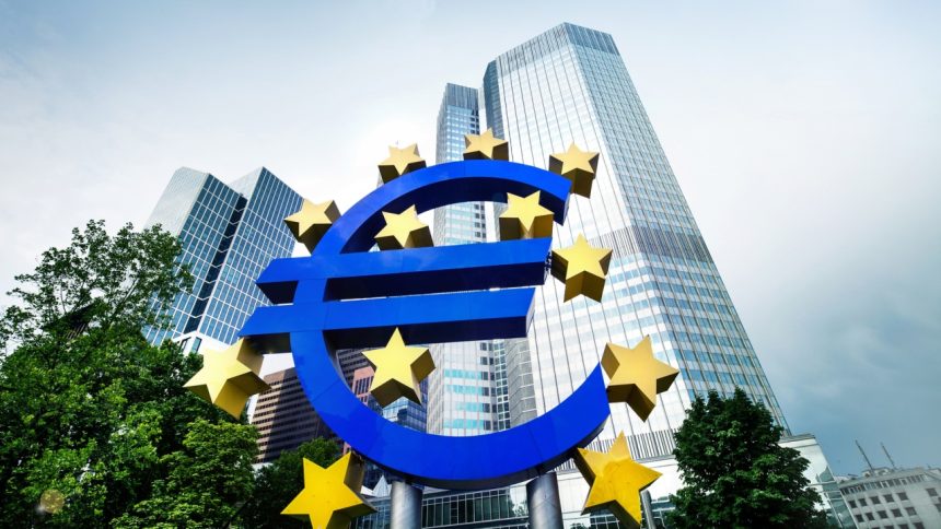 Banky obmedzili poskytovanie uverov Menej ludi ziska pozicku ECB varuje pred dalsim sprisnenim Ekonomika Spravy
