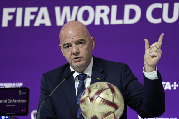 Infantino poas turnaja preletel Zem dvaapolkrat Neuverite kolko videl zapasov MS 2026 Futbal Sportweb