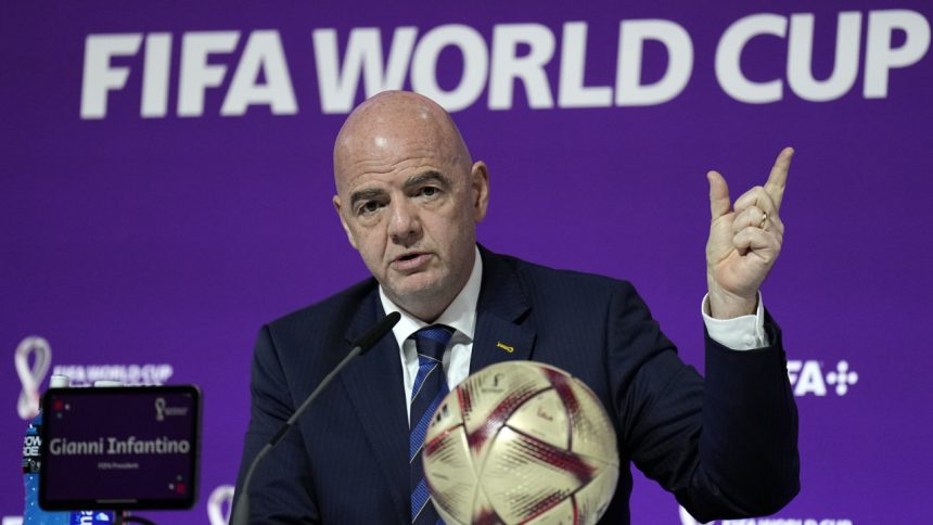Infantino poas turnaja preletel Zem dvaapolkrat Neuverite kolko videl zapasov MS 2026 Futbal Sportweb