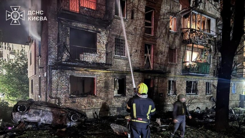 Na Kyjev v noci letelo 30 ruskych balistickych rakiet Zirkon Vojny
