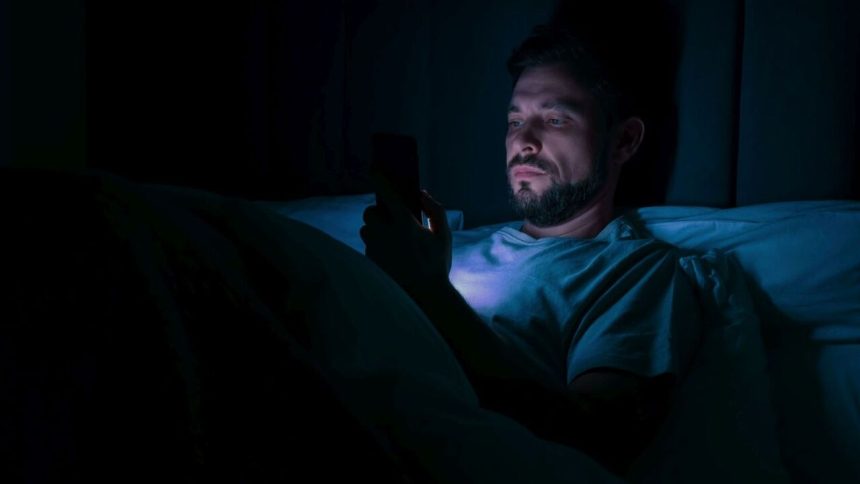 Ste kazdy den niekolko hodin online telefonne telo odhaluje co s nami robia smartfony tieto signaly neprehliadnite